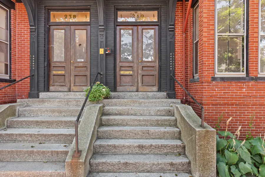 240 State Street #4, Portland, ME 04101 - #3