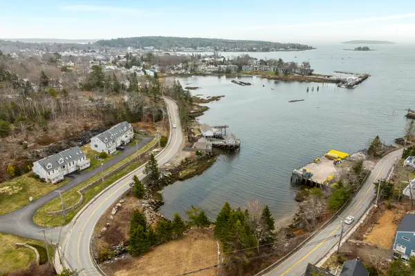 15 Village Court #5, Boothbay Harbor, ME 04538