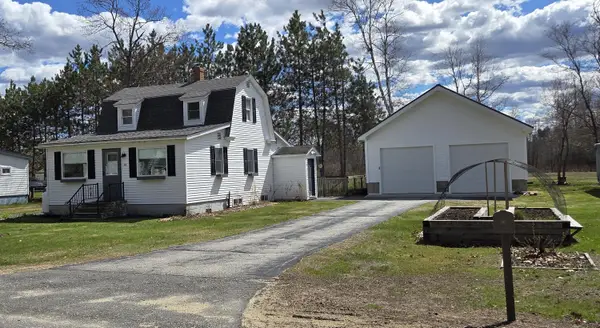 38 North Street, Dixfield, ME 04224