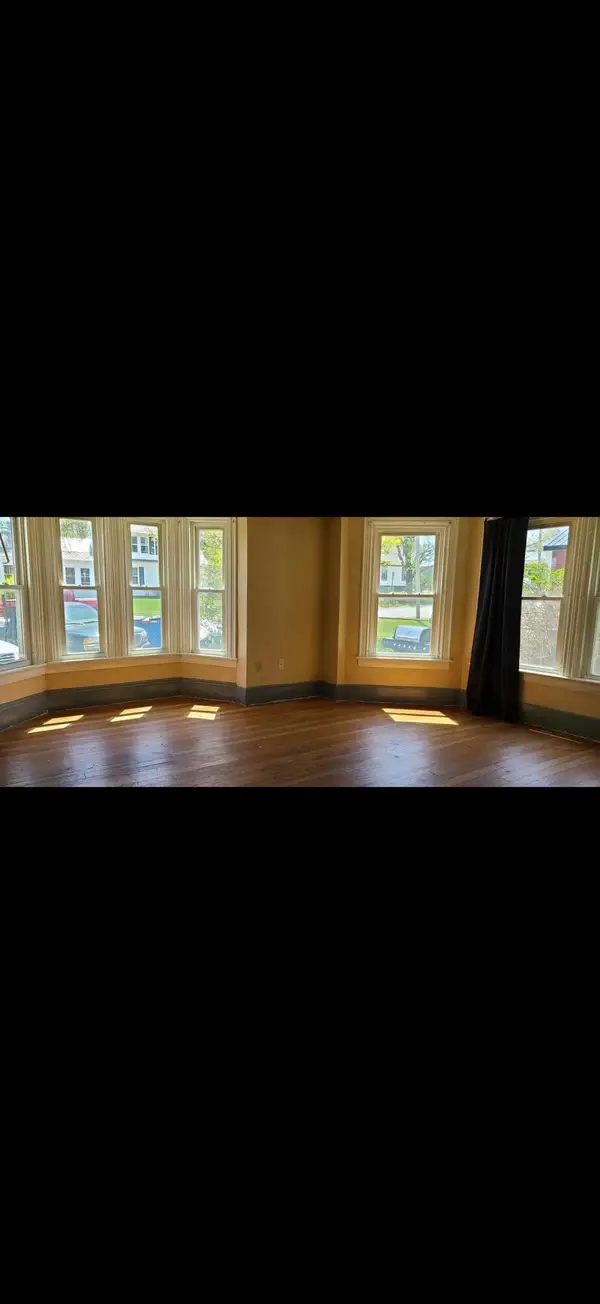 10 Monroe Highway, Brooks, ME 04921