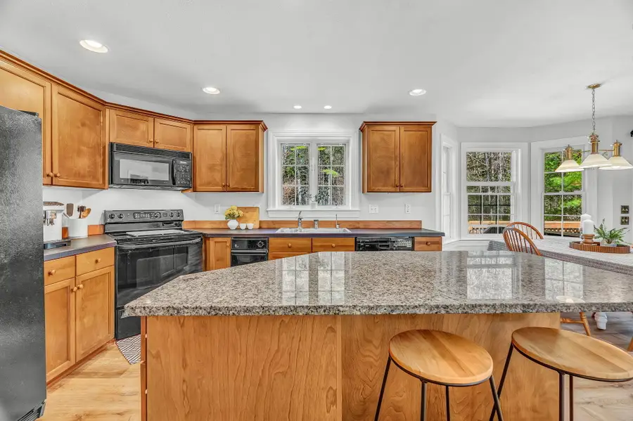 11 Goldenwood Drive, Scarborough, ME 04074 - #3