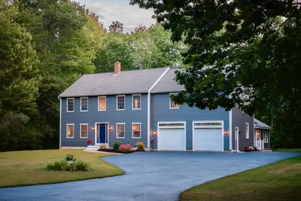 8 Constitution Road, Kennebunk, ME 04043