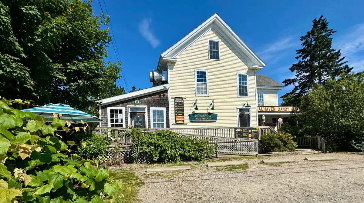 62 W Main Street, Vinalhaven, ME 04863 - #1
