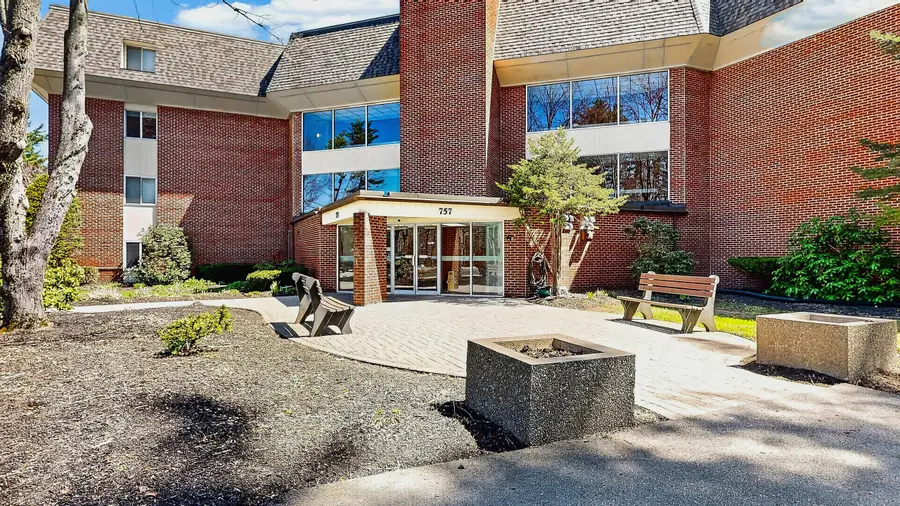 757 Main Street #35, South Portland, ME 04106 - #2