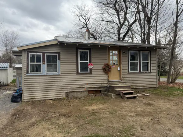 27 Saint John Street, Skowhegan, ME 04976