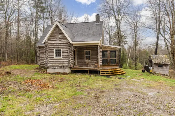 40 Dyer Road, Raymond, ME 04071