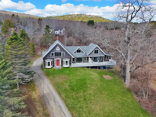 11 Overlook Road, Lincolnville, ME 04849