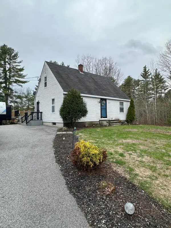 3 Woodland Avenue, Standish, ME 04085