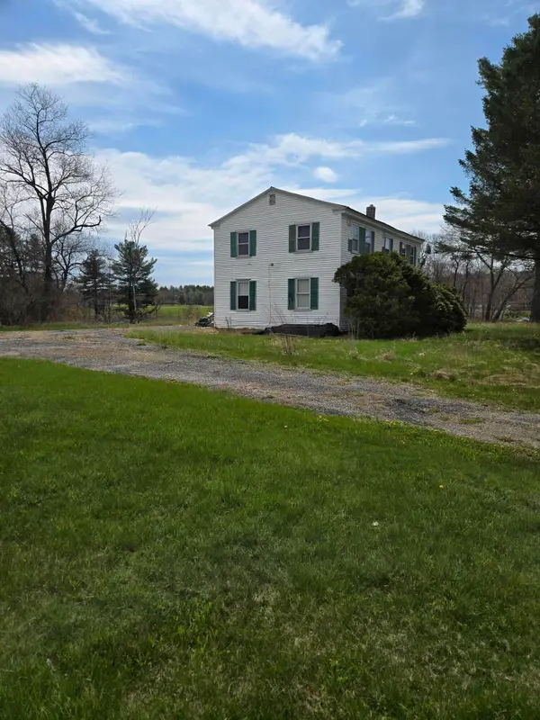51 N Parish Road, Turner, ME 04282
