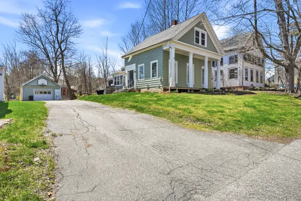 8 Baker Street, Richmond, ME 04357