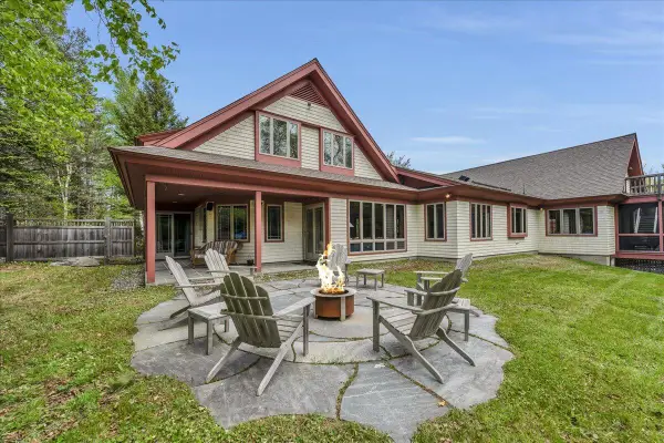 70 Ledgewood Lane, Blue Hill, ME 04614