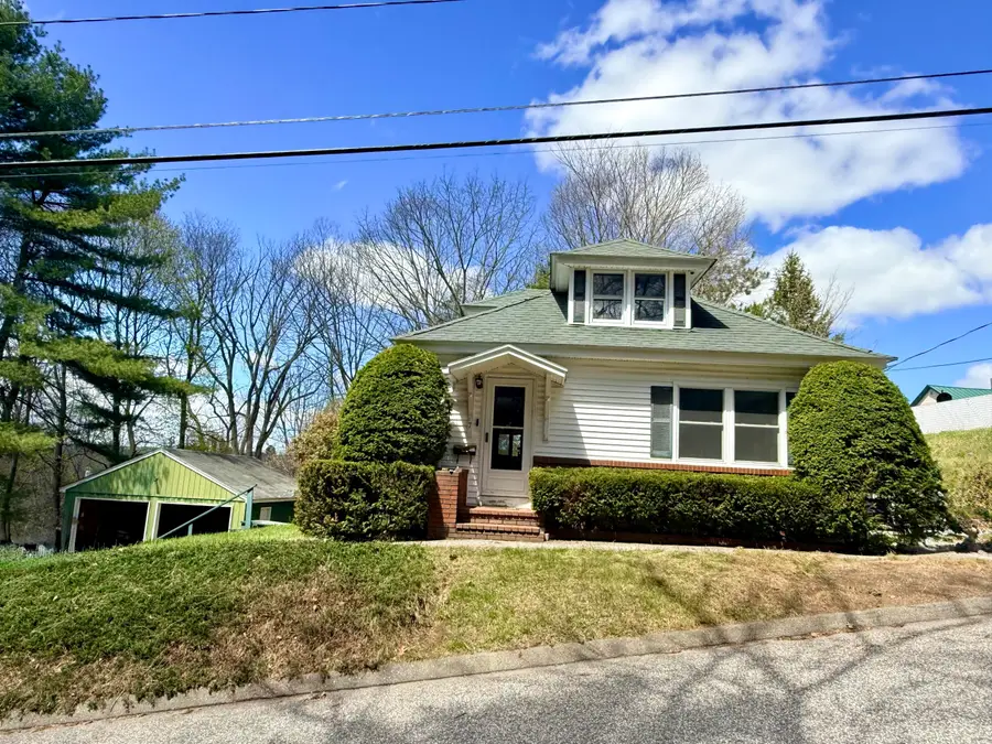 7 Bennett Avenue, Auburn, ME 04210 - #3