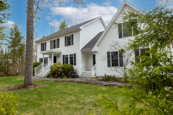 39 Eaton Ridge Drive, Holden, ME 04429