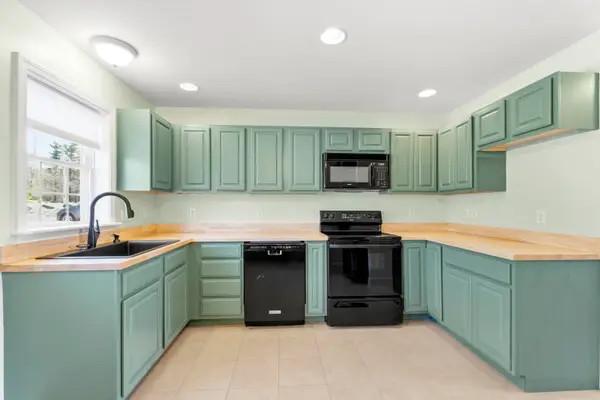 41 River Village Drive #41, Milford, ME 04461