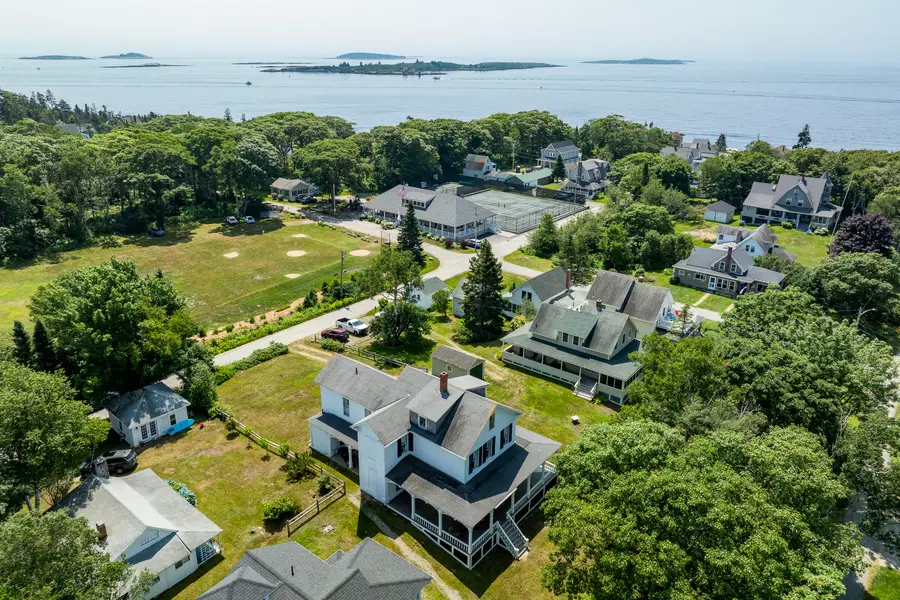 9 Grove Street, East Boothbay, ME 04544 - #2