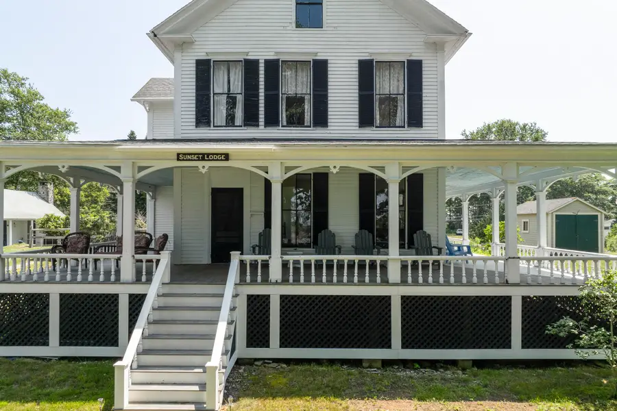 9 Grove Street, East Boothbay, ME 04544 - #3