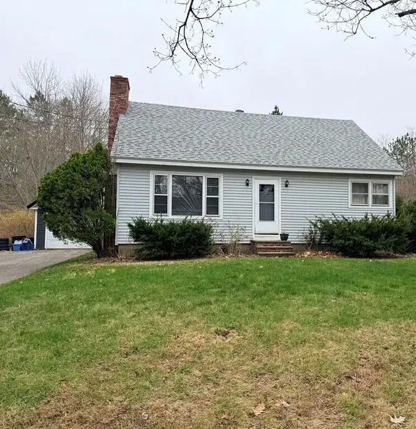 91 Kennebec Road, Hampden, ME 04444