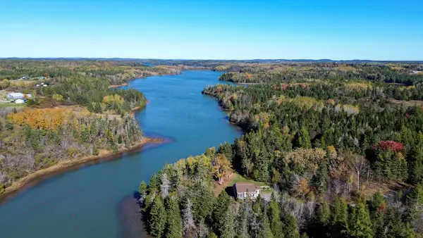 879 County Road, Lubec, ME 04652