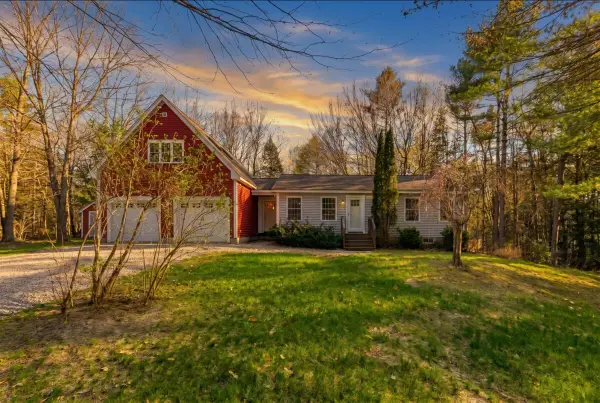 42 Bryana Way, New Gloucester, ME 04260
