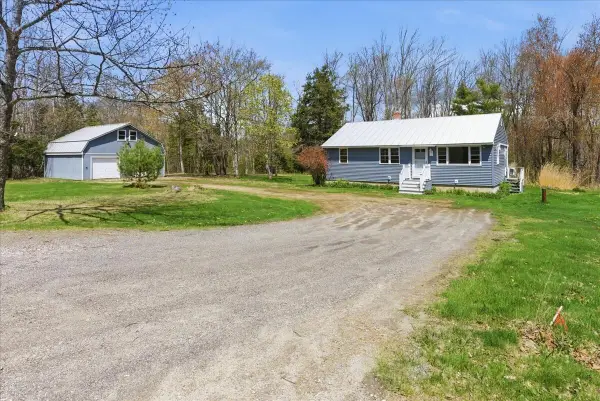 848 Whitefield Road, Pittston, ME 04345