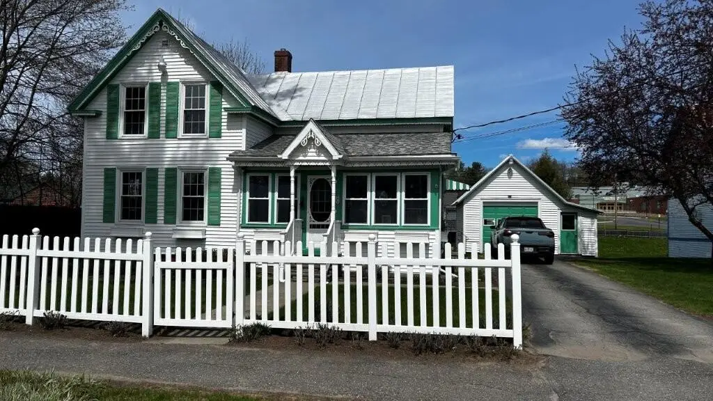 42 E Leavitt Street, Skowhegan, ME 04976 - #1