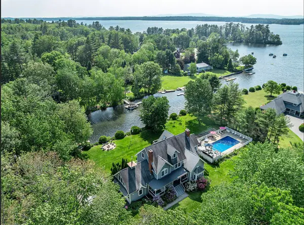 12 Bayview Drive, Raymond, ME 04071