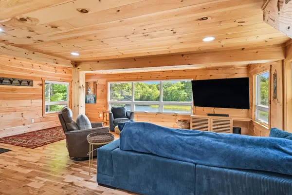 8 Jordan Lane, West Gardiner, ME 04345