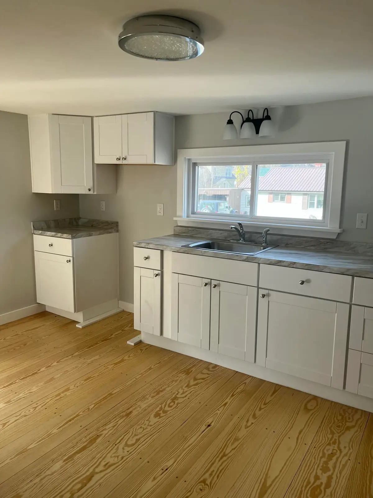 8 5th Street, Mexico, ME 04257 - #1