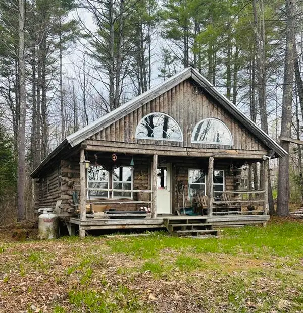 17 Faulkner Hill Road, Starks, ME 04911