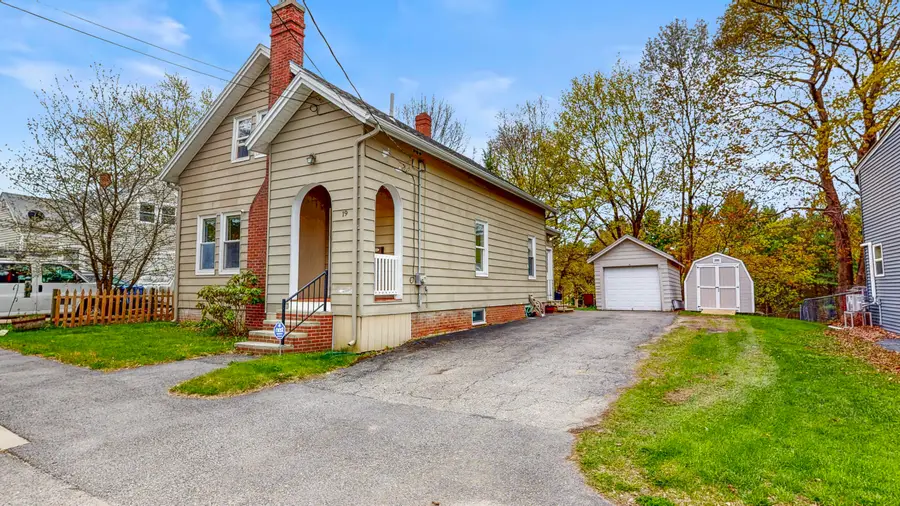 19 Fairlawn Avenue, Lewiston, ME 04240 - #2
