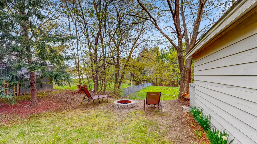 19 Fairlawn Avenue, Lewiston, ME 04240 - #3