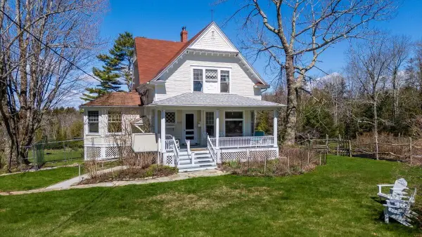 1014 Main Road, Islesboro, ME 04848