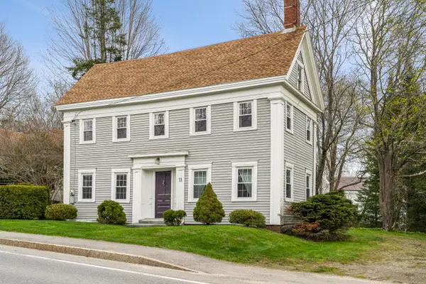 11 Academy Hill Road, Newcastle, ME 04553