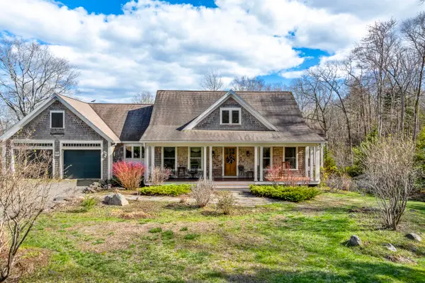 59 Ledgewood Drive, Boothbay, ME 04537