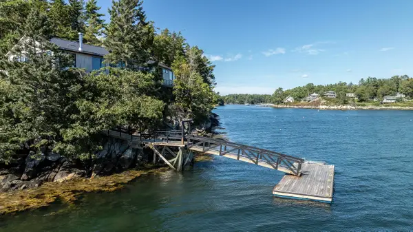 6 Harbor Ledge Lane, Southport, ME 04576