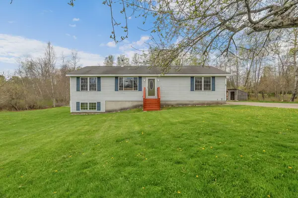 65 Center Drive, Orrington, ME 04474