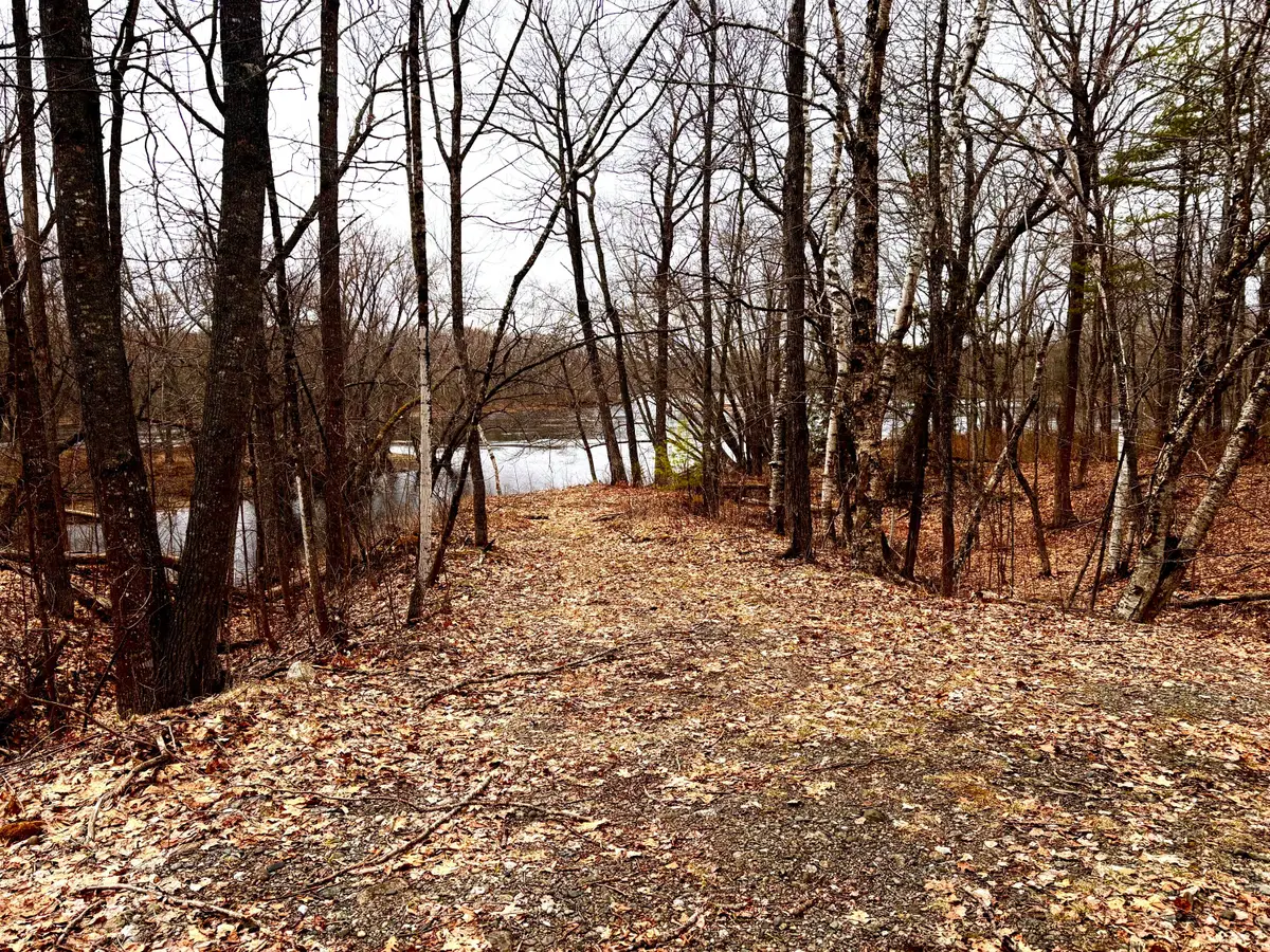 8 Easy Street, Lincoln, ME 04457 - #1