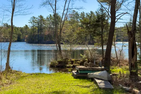 18 Dragonfly Lane, Hope, ME 04847