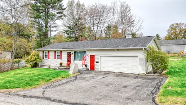 18 Burke Street, Farmingdale, ME 04344