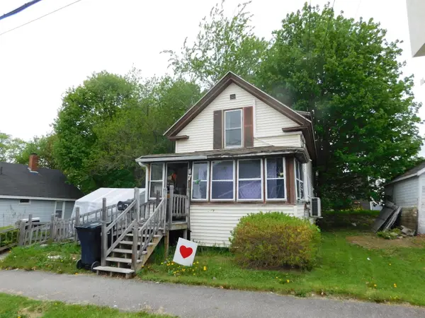 17 Vernon Street, Bangor, ME 04401