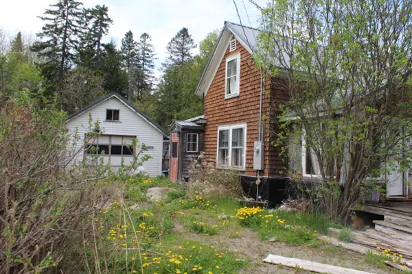 72 North Street, Sherman, ME 04776