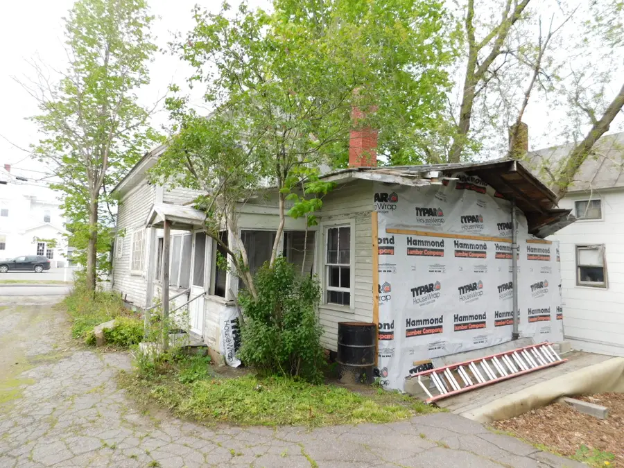 25 Leavitt Street, Skowhegan, ME 04976 - #3