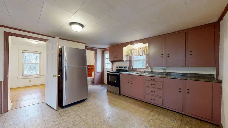 8 Howe Street, Lewiston, ME 04240 - #2