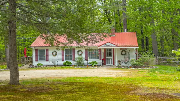 32 Middle Ridge Road, Bridgton, ME 04009