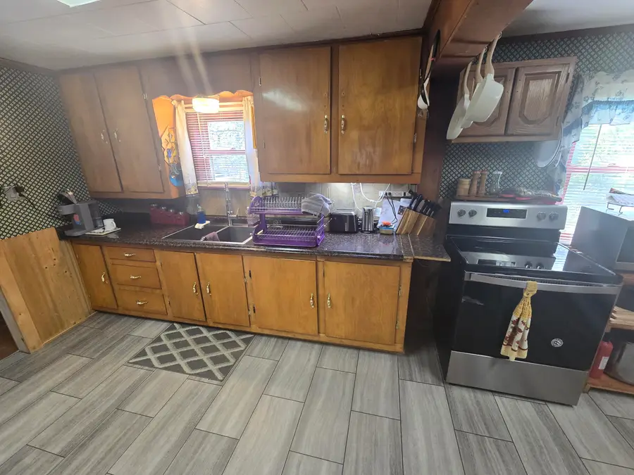471 W Broadway, Lincoln, ME 04457 - #2