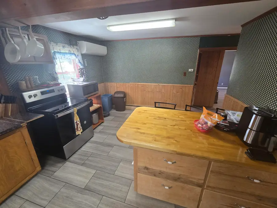 471 W Broadway, Lincoln, ME 04457 - #3