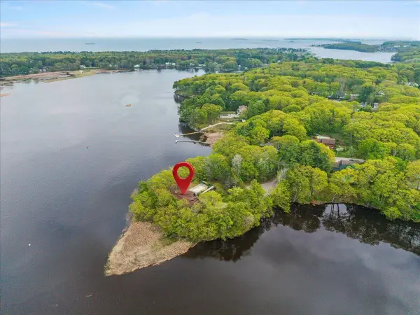 22 Crestwood Drive, Biddeford, ME 04005