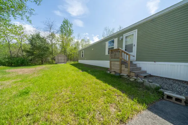 15 R.w. Macleod Lane, Belfast, ME 04915
