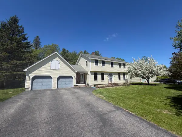 10 Constitution Avenue, Hampden, ME 04444