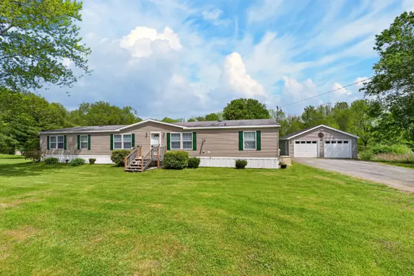 15 Kelly Court, Sidney, ME 04330
